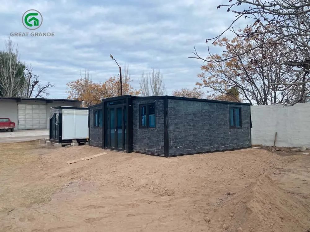 Two rental cabins in Argentina, 900 km from the nearest dealer