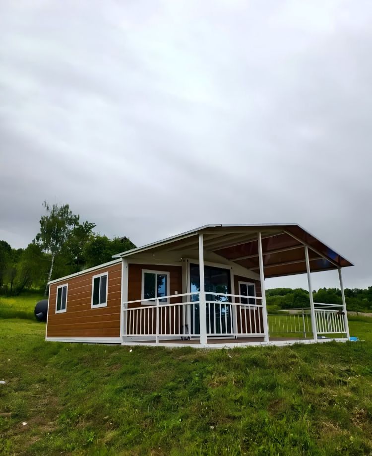 A mountain house in Bosnia with a covered terrace — site photo 1