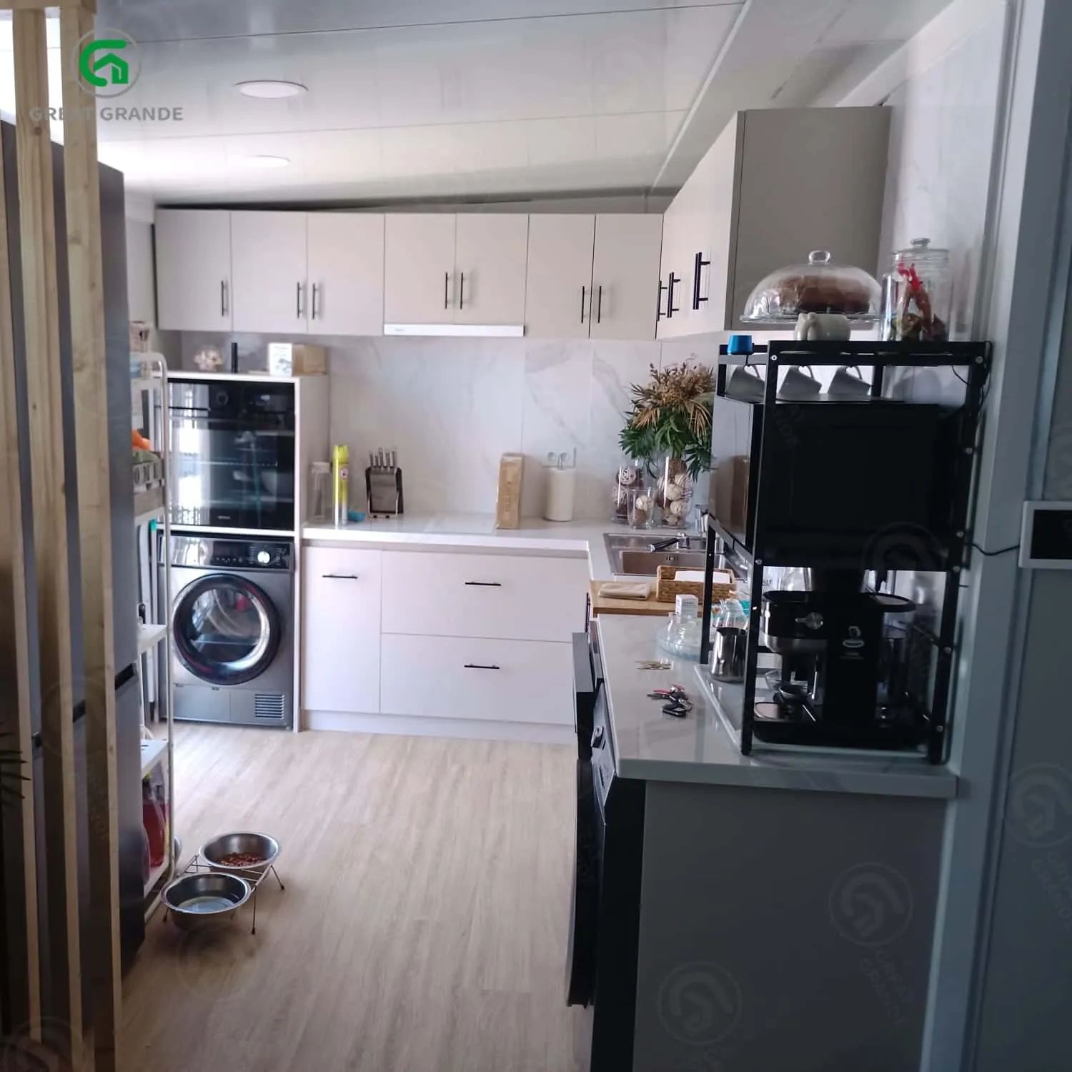 A two-bedroom flat in Spain built from two joined units — site photo 2